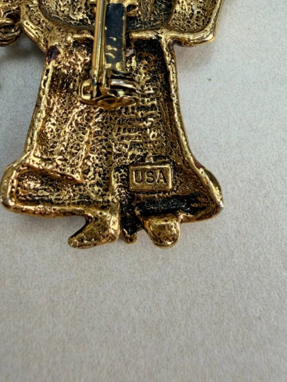 Vintage Santa Claus Brooch Gold Tone Enamel USA Christmas Dangling Lantern Pin